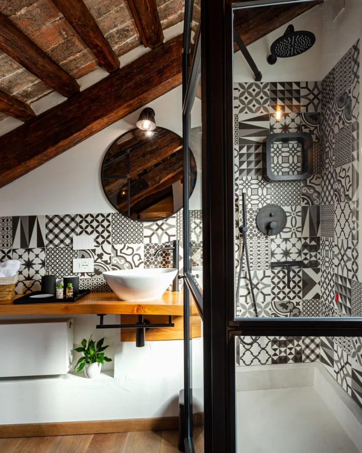 Patterned tiles in the bathroom of the room